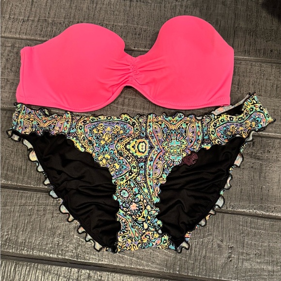 Victoria's Secret Black Cheeky Bottoms and Spandau Bikini Top - Picture 1 of 5